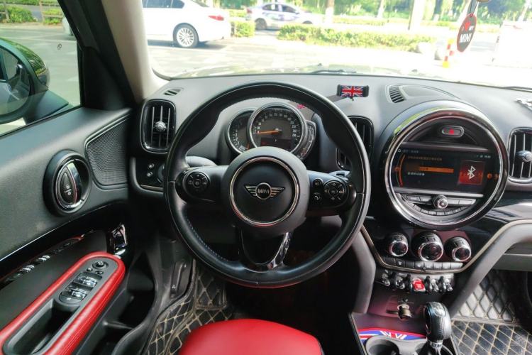 Used MINI Countryman 2018 2.0T COOPER S ALL4 Classic Edition Steering Wheel