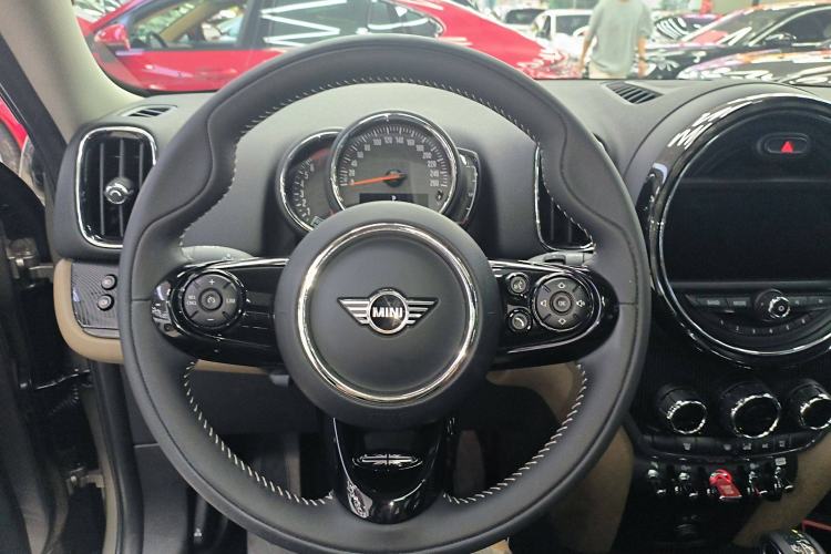 Used MINI Countryman 2018 2.0T COOPER S ALL4 Artist Steering Wheel