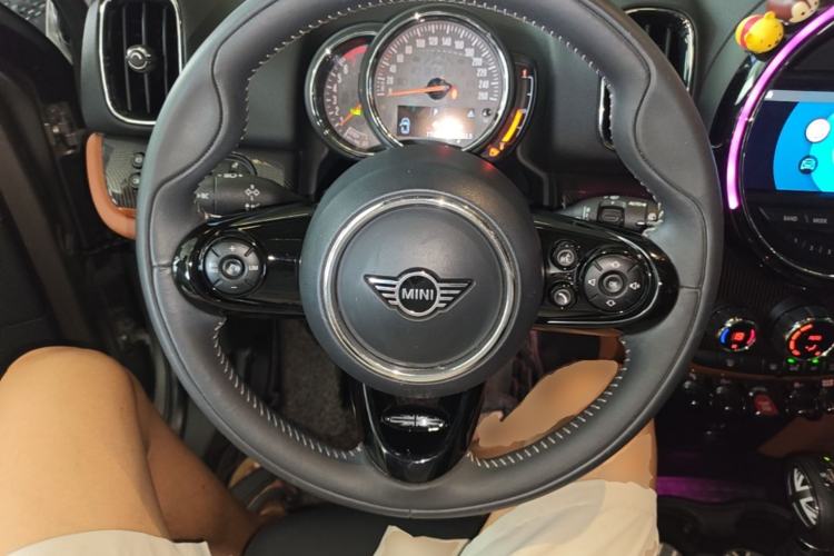 Used MINI Countryman 2018 2.0T COOPER S ALL4 Artist Steering Wheel