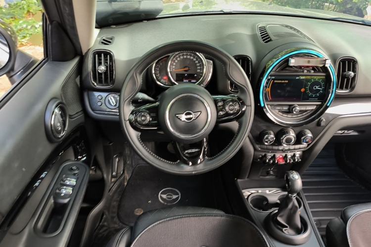 Used MINI Countryman 2018 1.5T COOPER ALL4 Artist Steering Wheel