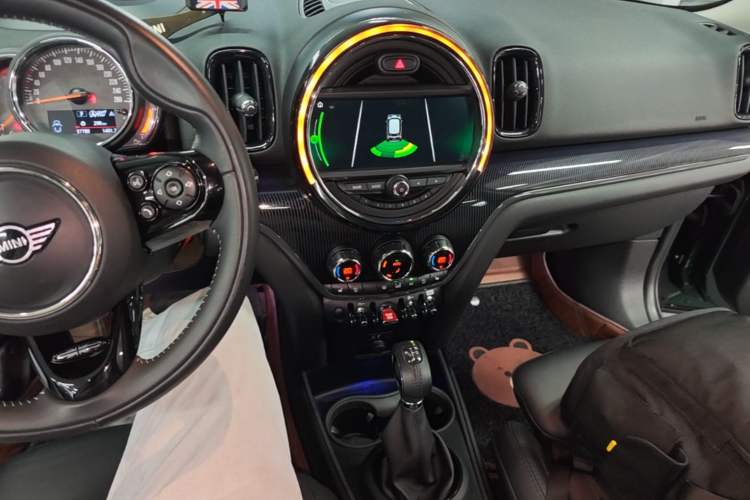 Used MINI Countryman 2018 2.0T COOPER S ALL4 Artist Audio And AC Panel