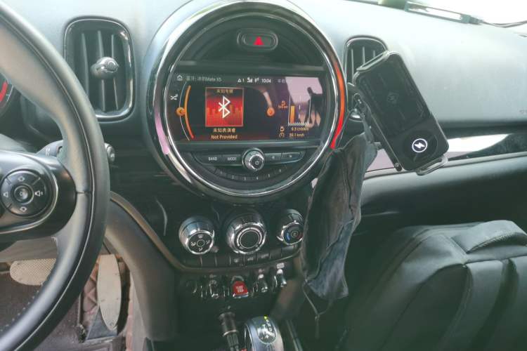 Used MINI Countryman 2018 1.5T COOPER ALL4 Classic Edition Audio And AC Panel