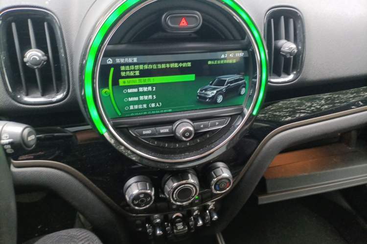 Used MINI Countryman 2018 1.5T COOPER Classic Edition Audio And AC Panel