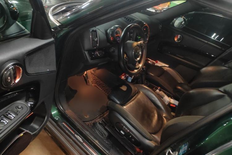 Used MINI Countryman 2018 1.5T COOPER ALL4 Racing Driver Driver Seat