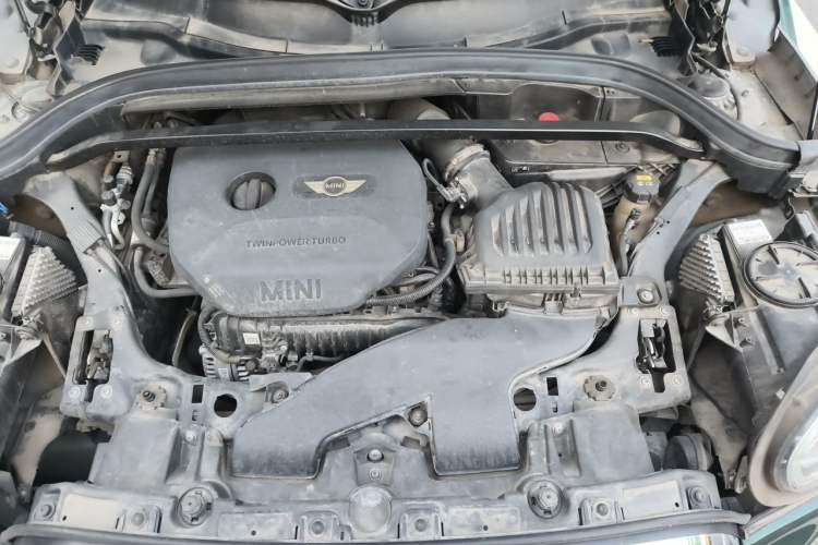 Used MINI Countryman 2018 1.5T COOPER ALL4 Classic Edition Engine Bay