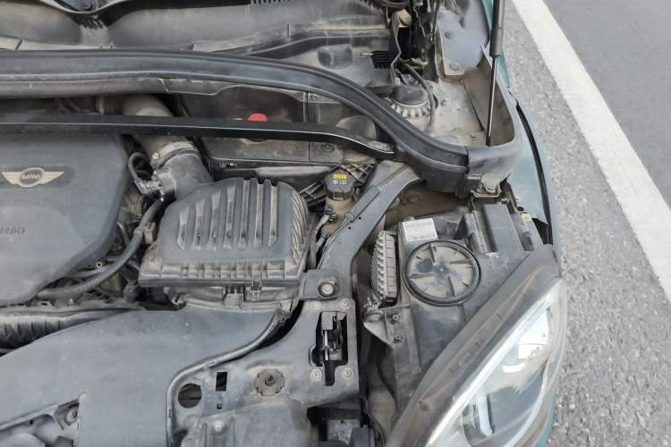 Used MINI Countryman 2018 1.5T COOPER ALL4 Classic Edition Engine Bay Left