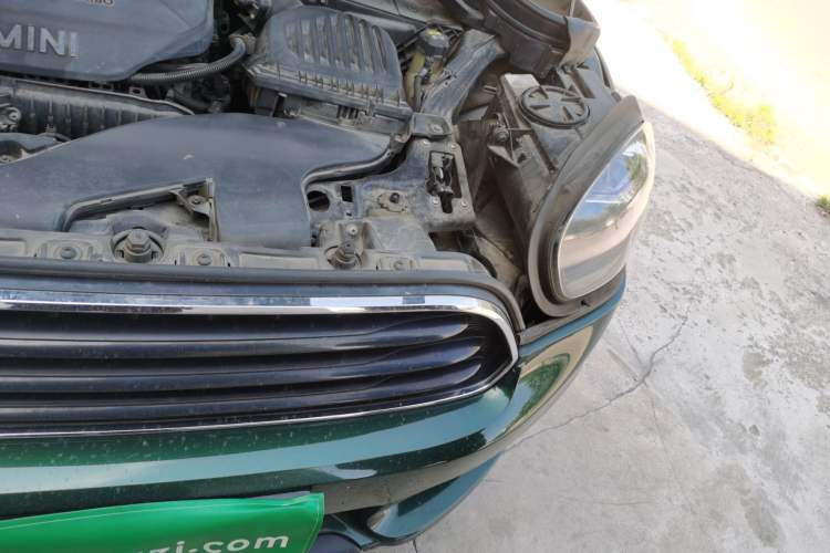 Used MINI Countryman 2018 1.5T COOPER ALL4 Classic Edition Engine Bay Left