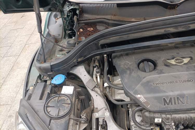 Used MINI Countryman 2018 1.5T COOPER Classic Edition Engine Bay Right