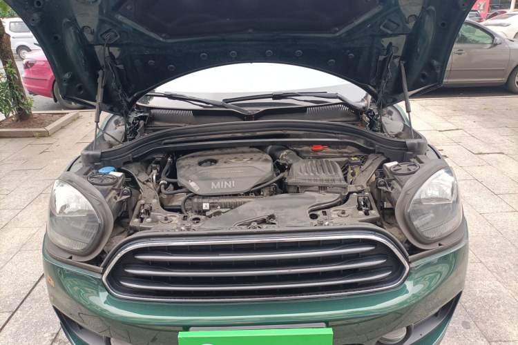 Used MINI Countryman 2018 1.5T COOPER Classic Edition Engine Bay