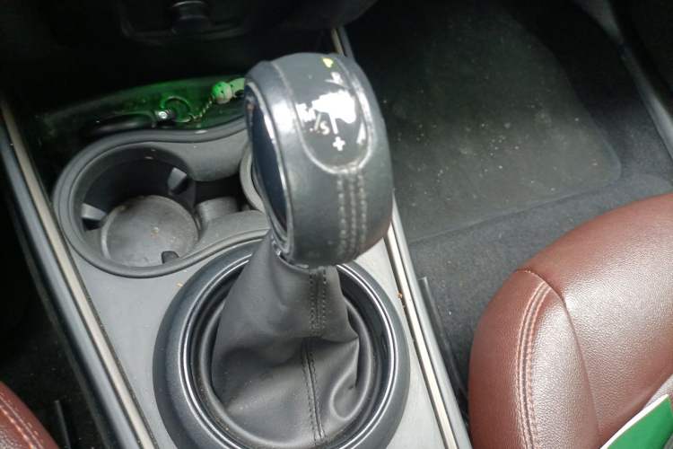Used MINI Countryman 2018 1.5T COOPER Classic Edition Gear Lever