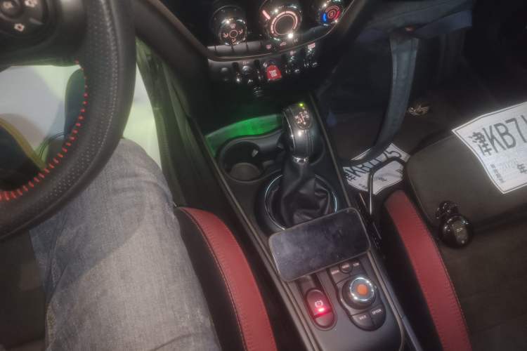 Used MINI Countryman 2018 1.5T COOPER ALL4 Racing Driver Gear Lever