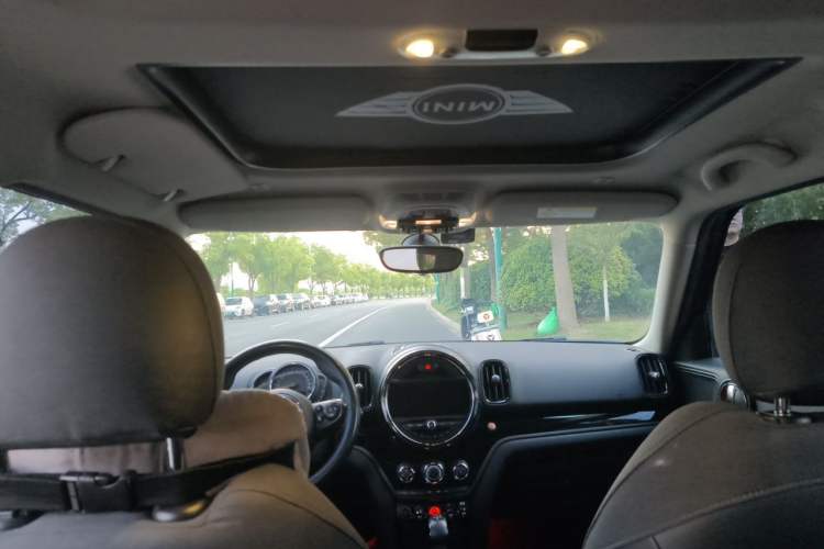 Used MINI Countryman 2018 1.5T COOPER ALL4 Classic Edition Headliner