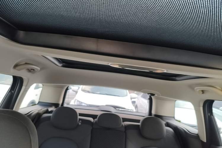 Used MINI Countryman 2018 1.5T COOPER ALL4 Classic Edition Headliner