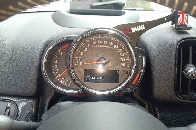 Used MINI Countryman 2018 2.0T COOPER S ALL4 Artist Instrument Cluster