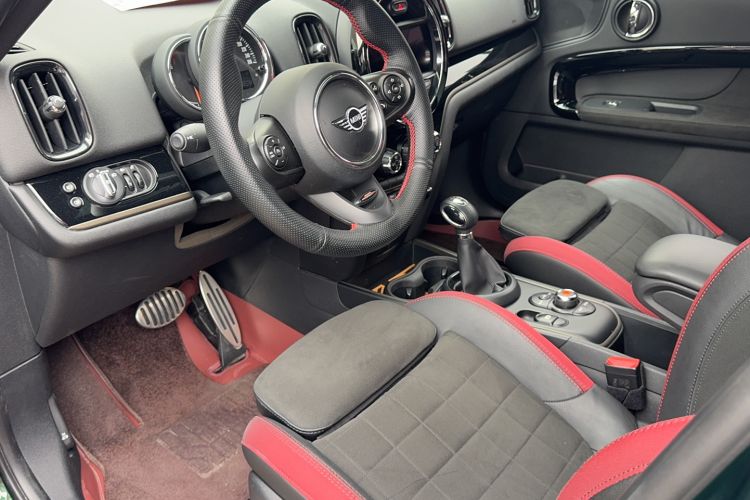 Used MINI Countryman 2018 1.5T COOPER ALL4 Racing Driver Interior 1