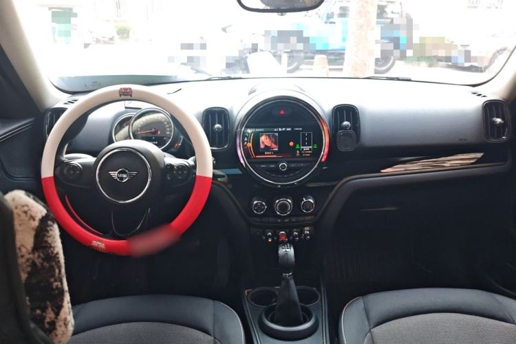 Used MINI Countryman 2018 1.5T COOPER Special Edition Interior 2