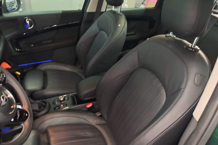 Used MINI Countryman 2018 2.0T COOPER S ALL4 Artist Left Front Seat