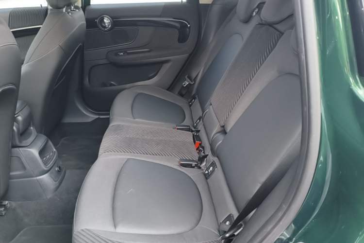 Used MINI Countryman 2018 1.5T COOPER ALL4 Classic Edition Left Rear Seat