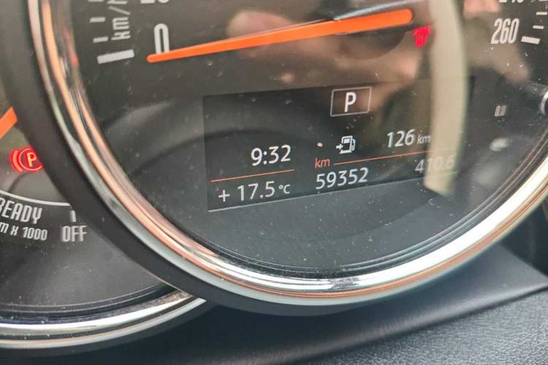 Used MINI Countryman 2018 1.5T COOPER Special Edition Odometer Close Up