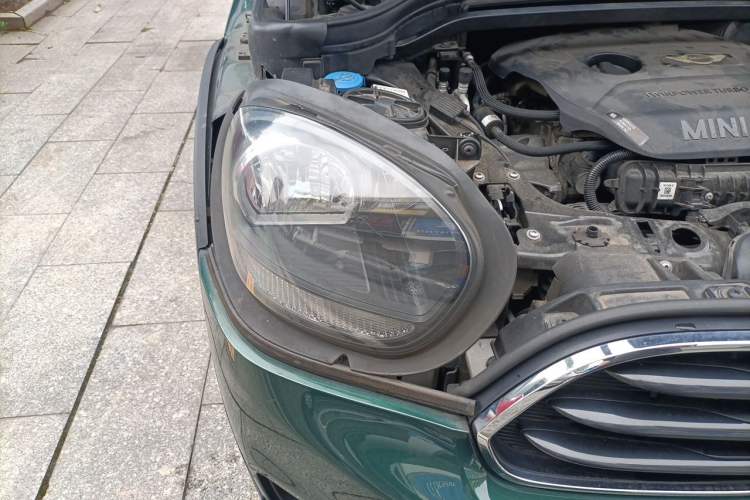 Used MINI Countryman 2018 1.5T COOPER Classic Edition Right Front Headlight