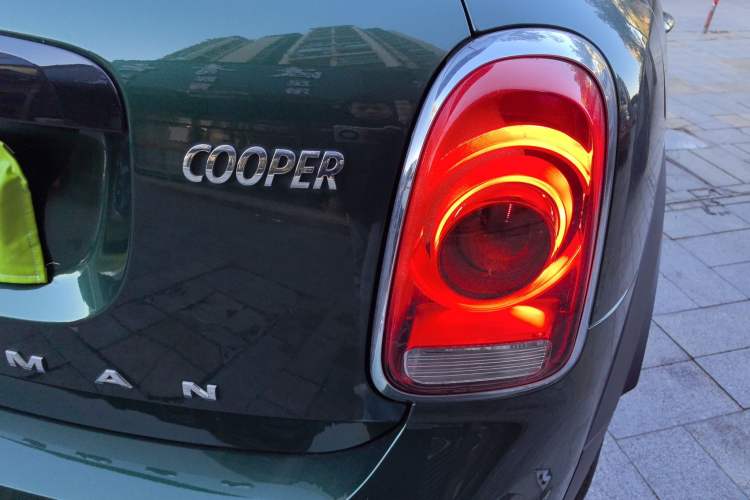 Used MINI Countryman 2018 1.5T COOPER ALL4 Classic Edition Right Rear Taillight