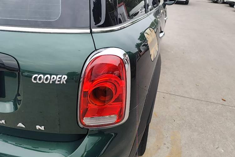 Used MINI Countryman 2018 1.5T COOPER ALL4 Classic Edition Right Rear Taillight