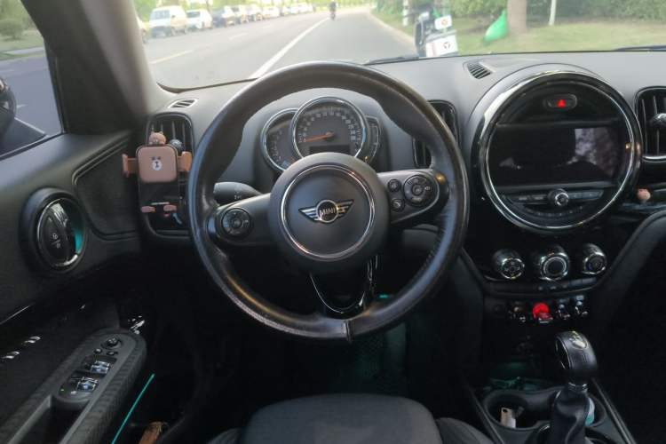 Used MINI Countryman 2018 1.5T COOPER ALL4 Classic Edition Steering Wheel