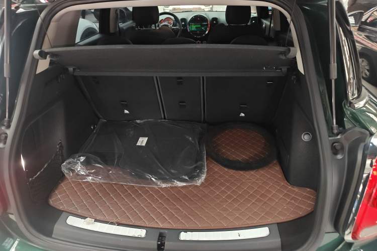 Used MINI Countryman 2018 1.5T COOPER ALL4 Classic Edition Trunk