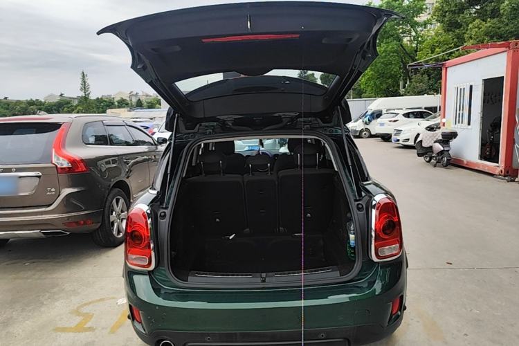 Used MINI Countryman 2018 1.5T COOPER ALL4 Classic Edition Trunk