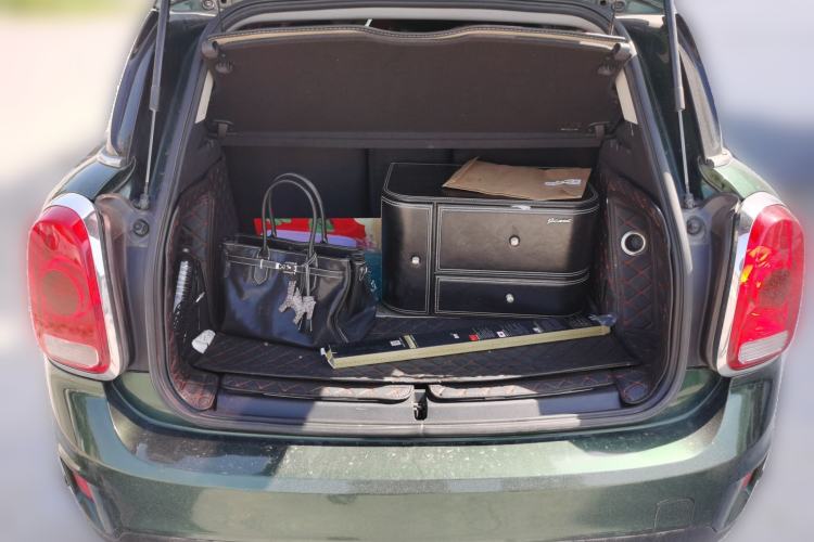 Used MINI Countryman 2018 1.5T COOPER ALL4 Classic Edition Trunk