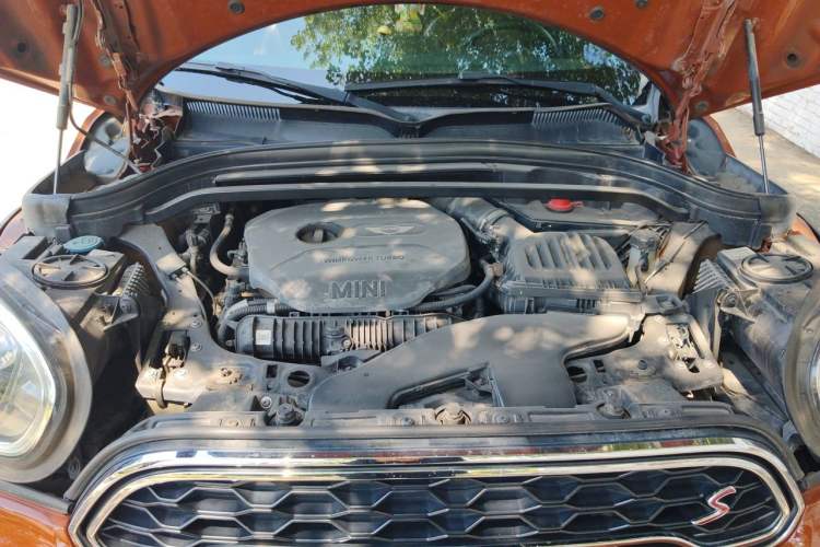 Used MINI Countryman 2018 2.0T COOPER S ALL4 Artist Engine Bay