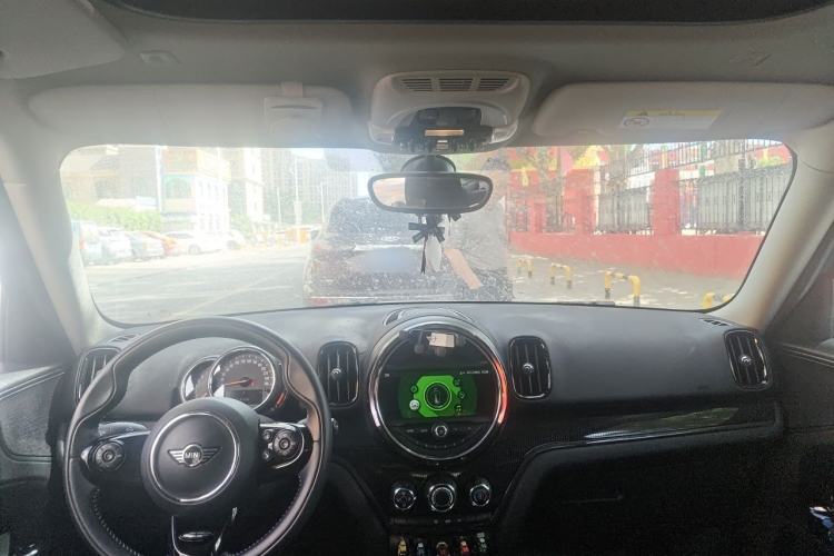 Used MINI Countryman 2018 1.5T COOPER Artist Center Console