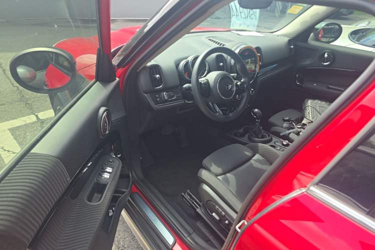 Used MINI Countryman 2018 1.5T COOPER Artist Driver Seat