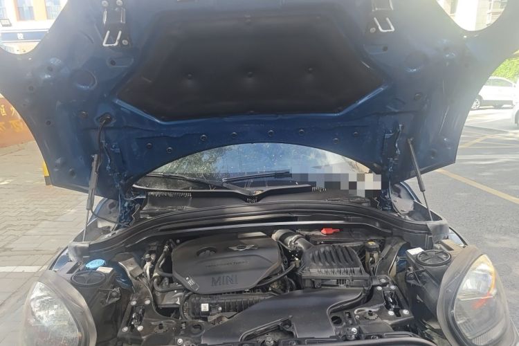 Used MINI Countryman 2018 1.5T COOPER Artist Engine Bay