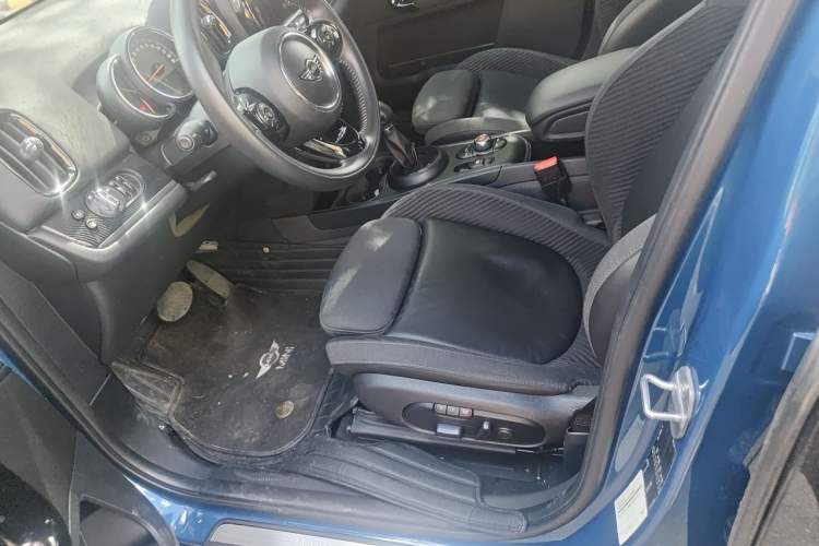 Used MINI Countryman 2018 1.5T COOPER Artist Left Front Seat