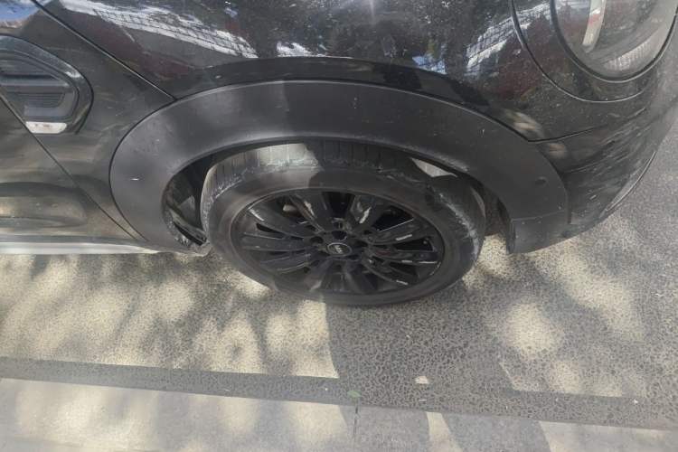 Used MINI Countryman 2018 1.5T COOPER Artist Right Front Wheel Hub