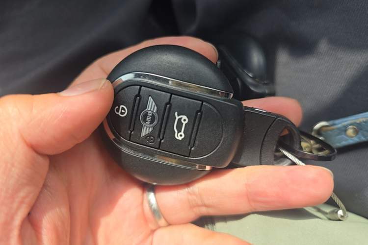 Used MINI Countryman 2018 1.5T COOPER Artist Vehicle Key