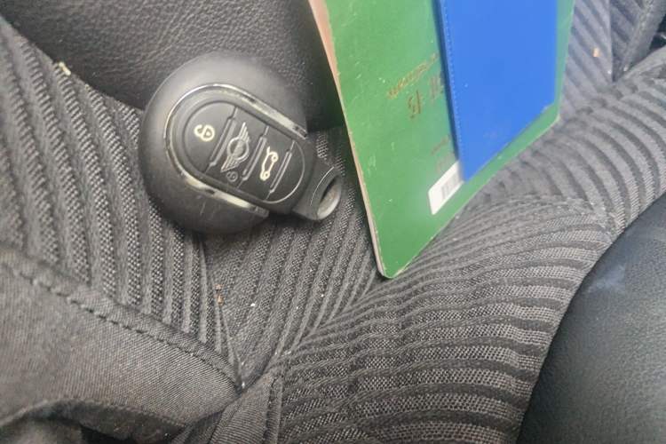 Used MINI Countryman 2018 1.5T COOPER Artist Vehicle Key
