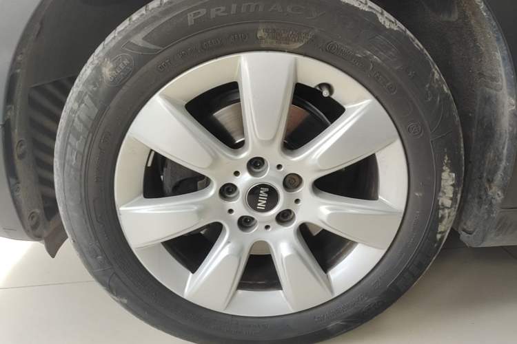 Used MINI Countryman 2018 1.5T COOPER Special Edition Left Front Wheel Hub