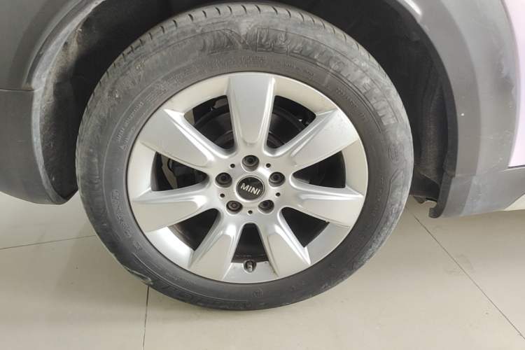 Used MINI Countryman 2018 1.5T COOPER Special Edition Right Rear Wheel Hub
