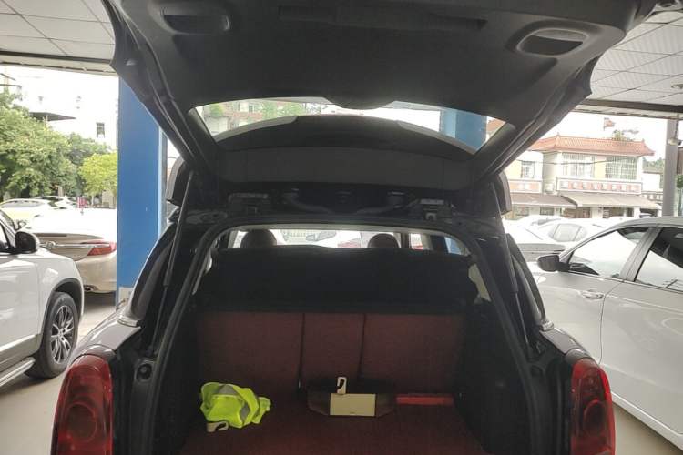 Used MINI Countryman 2018 1.5T COOPER Special Edition Trunk