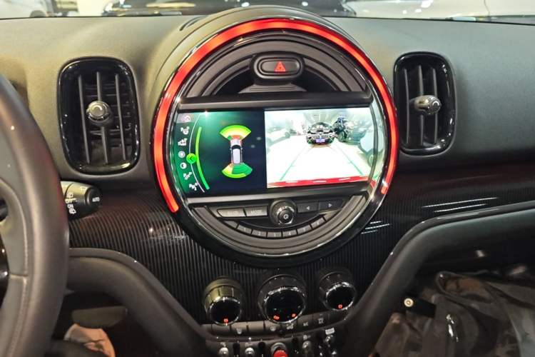 Used MINI Countryman 2018 2.0T COOPER S ALL4 Artist Audio And AC Panel