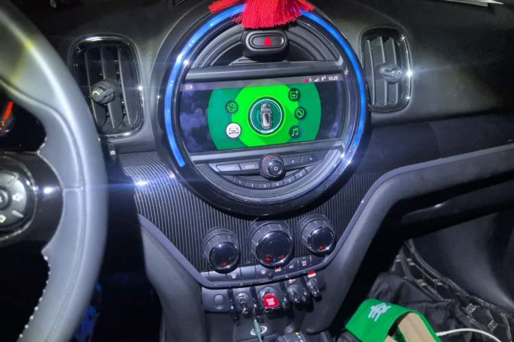 Used MINI Countryman 2018 2.0T COOPER S ALL4 Artist Audio And AC Panel