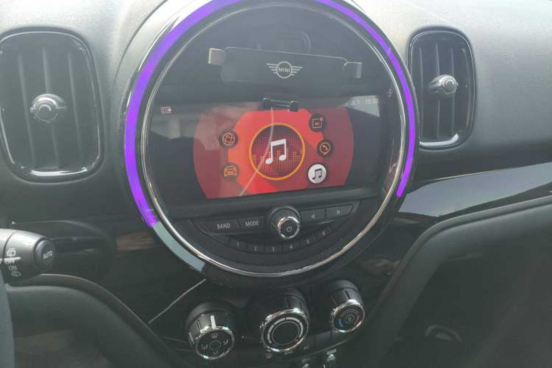 Used MINI Countryman 2018 1.5T COOPER Special Edition Audio And AC Panel