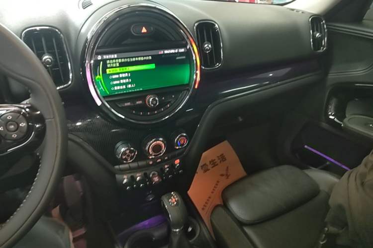 Used MINI Countryman 2018 1.5T COOPER ALL4 Artist Audio And AC Panel