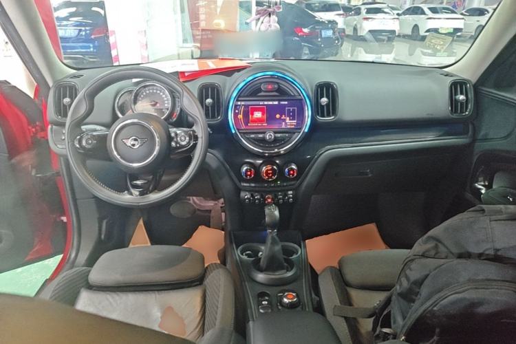 Used MINI Countryman 2018 1.5T COOPER Artist Center Console