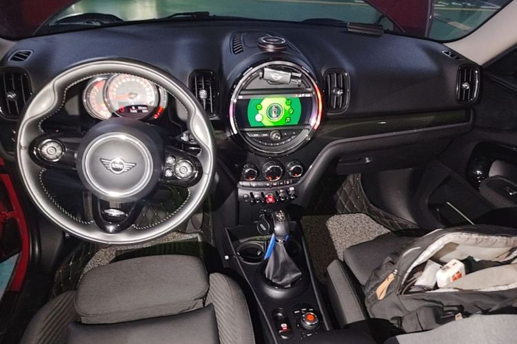 Used MINI Countryman 2018 1.5T COOPER Artist Center Console