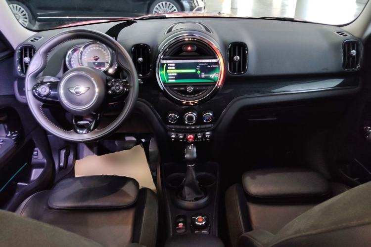 Used MINI Countryman 2018 1.5T COOPER ALL4 Artist Center Console