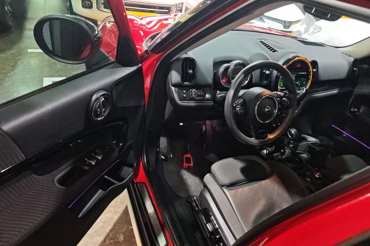 Used MINI Countryman 2018 1.5T COOPER Artist Driver Seat
