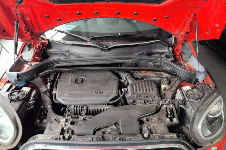 Used MINI Countryman 2018 1.5T COOPER ALL4 Artist Engine Bay